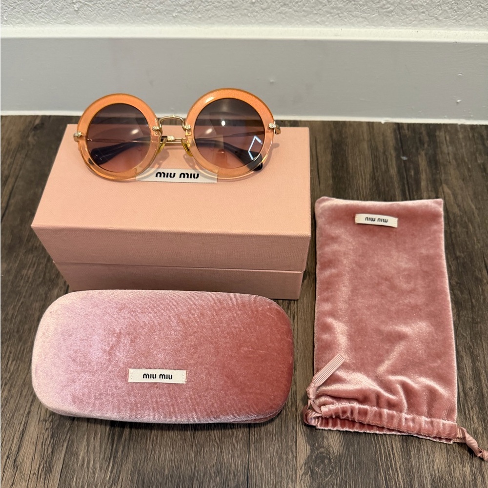 Miumiu round sunglasses
